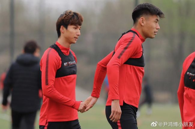 不过尤文球迷对贝尔纳代斯基的发言以及贝尔纳代斯基可能回归似乎并不热烈欢迎。